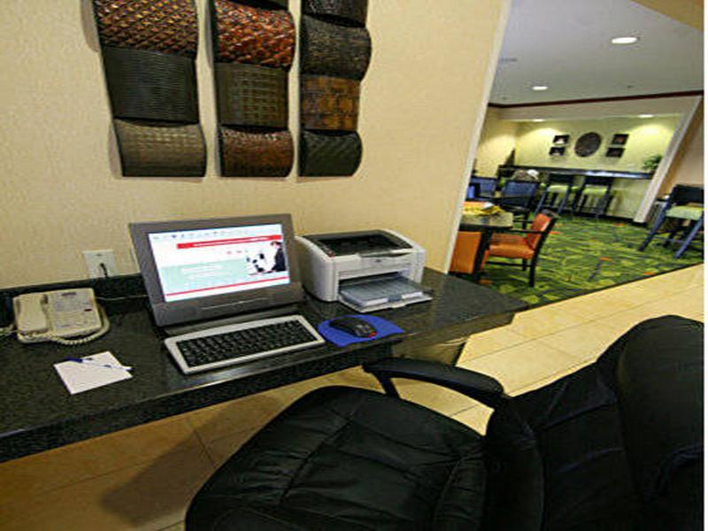 Fairfield Inn & Suites Kansas City Airport Eksteriør bilde