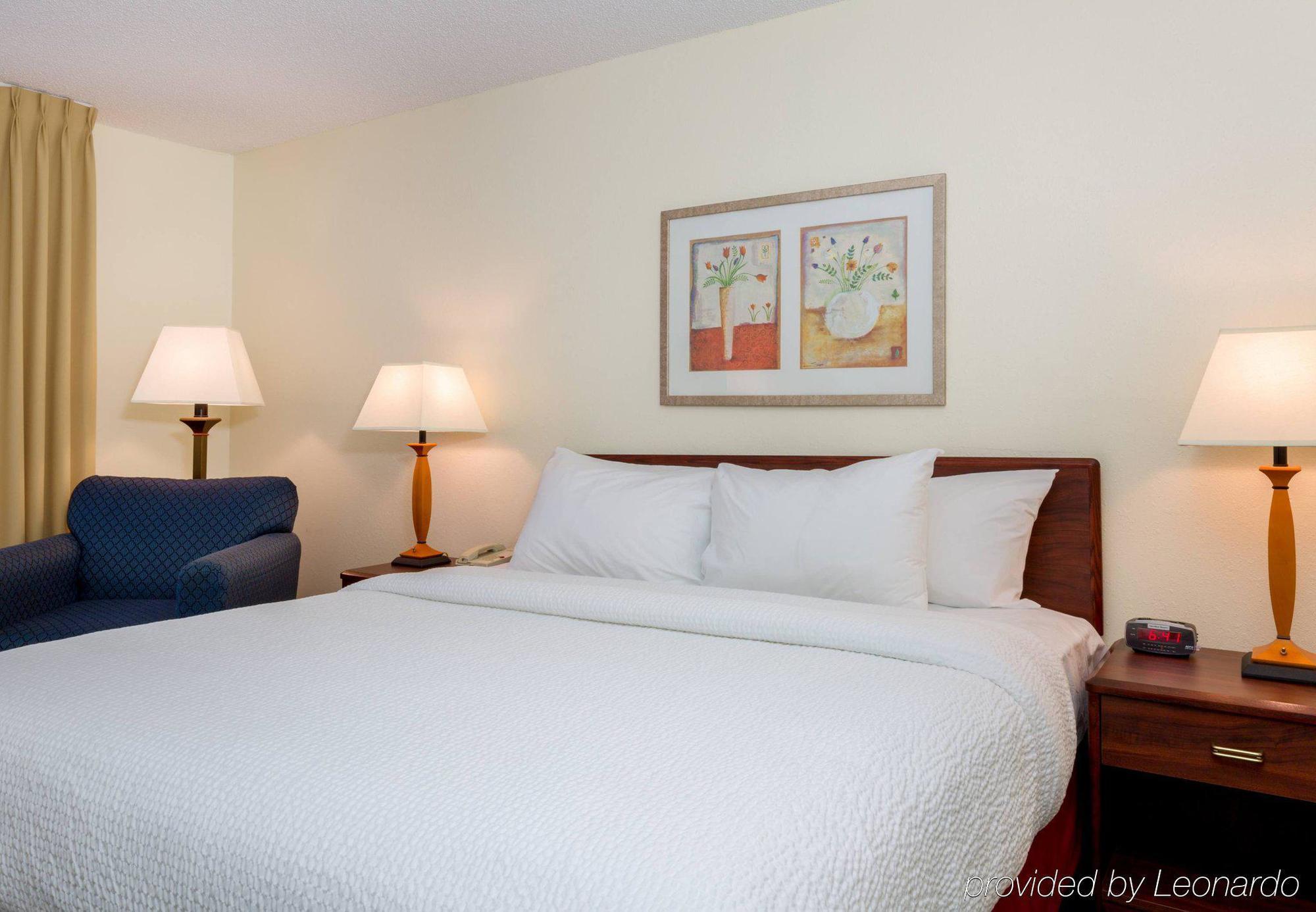 Fairfield Inn & Suites Kansas City Airport Eksteriør bilde