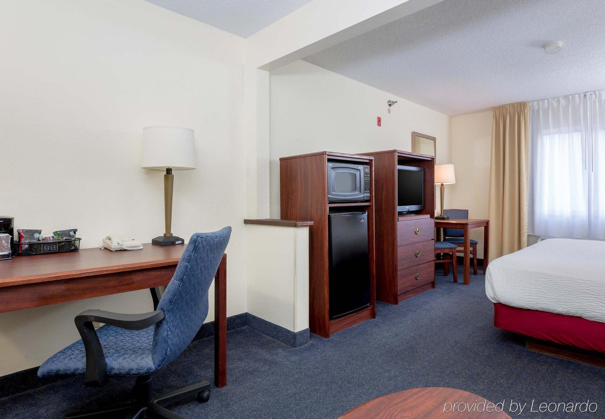 Fairfield Inn & Suites Kansas City Airport Eksteriør bilde