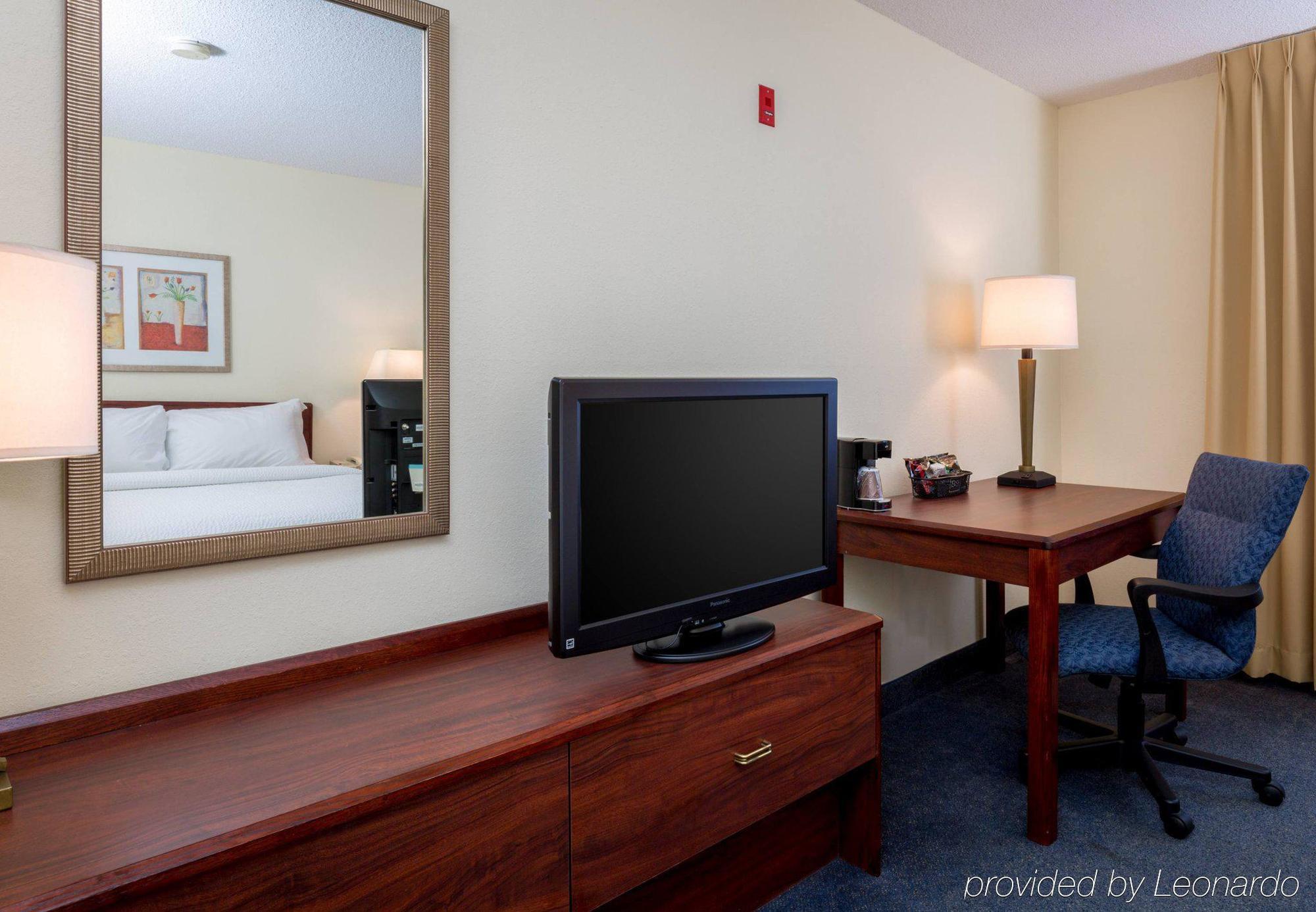 Fairfield Inn & Suites Kansas City Airport Eksteriør bilde