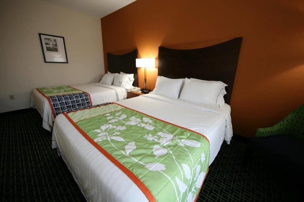 Fairfield Inn & Suites Kansas City Airport Eksteriør bilde
